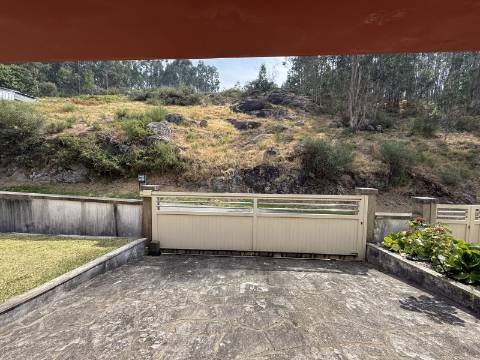 Moradia V4 c/ Piscina em Cendufe, Arcos de Valdevez