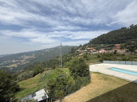 Moradia V4 c/ Piscina em Cendufe, Arcos de Valdevez