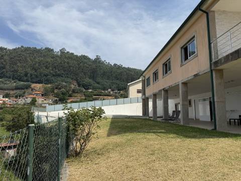 Moradia V4 c/ Piscina em Cendufe, Arcos de Valdevez