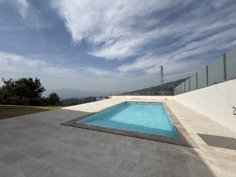 Moradia V4 c/ Piscina em Cendufe, Arcos de Valdevez