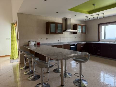 Moradia V4 c/ Piscina em Cendufe, Arcos de Valdevez