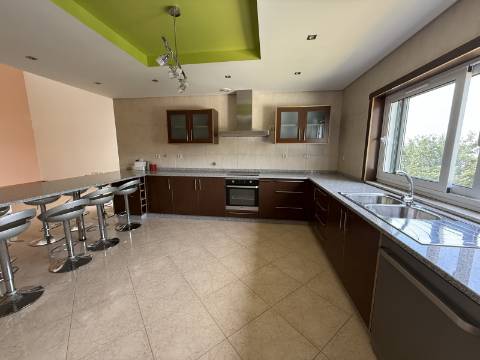 Moradia V4 c/ Piscina em Cendufe, Arcos de Valdevez