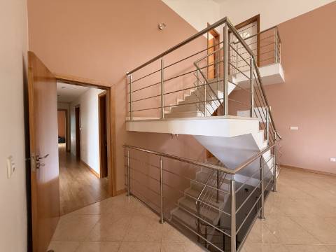 Moradia V4 c/ Piscina em Cendufe, Arcos de Valdevez