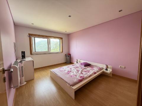 Moradia V4 c/ Piscina em Cendufe, Arcos de Valdevez