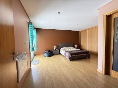 Moradia V4 c/ Piscina em Cendufe, Arcos de Valdevez