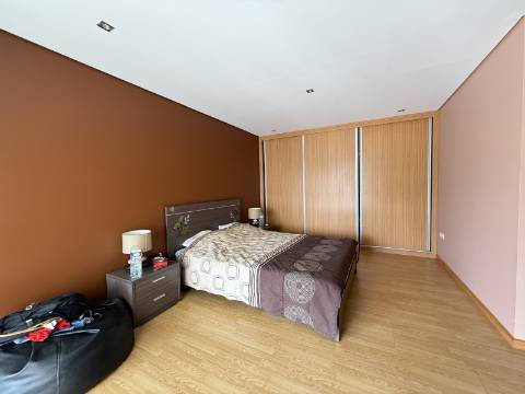 Moradia V4 c/ Piscina em Cendufe, Arcos de Valdevez