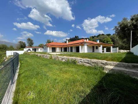 Moradia V4 em Britelo, Ponte da Barca