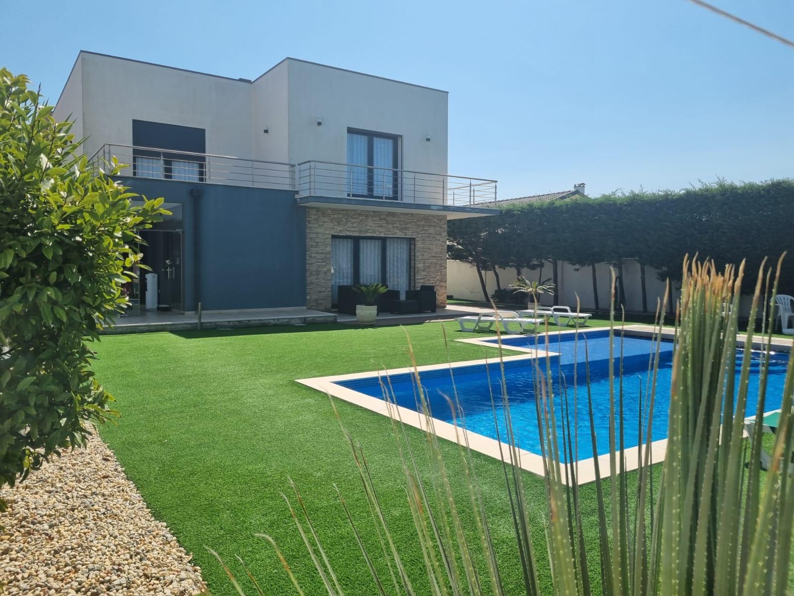 Moradia T4 de luxo perto da praia de 2019
