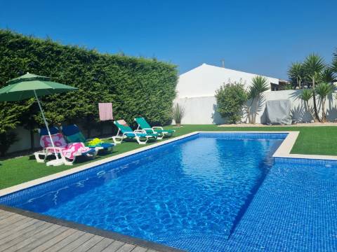 Moradia T4 de luxo perto da praia de 2019