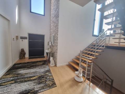 Moradia T4 de luxo perto da praia de 2019