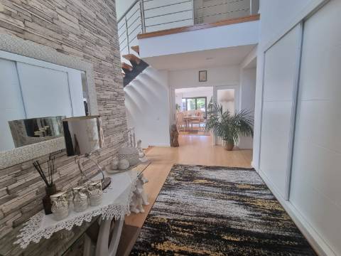 Moradia T4 de luxo perto da praia de 2019