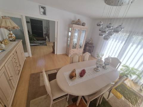 Moradia T4 de luxo perto da praia de 2019