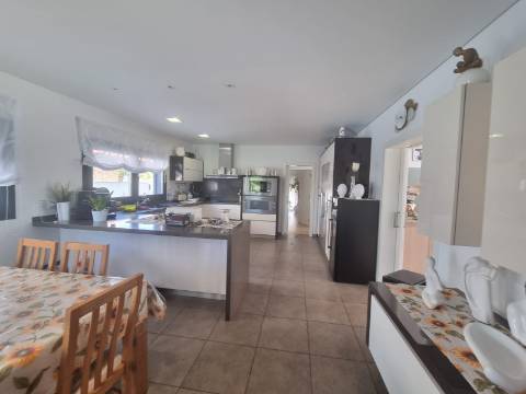 Moradia T4 de luxo perto da praia de 2019