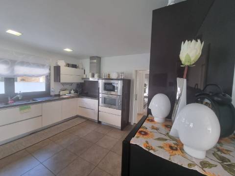 Moradia T4 de luxo perto da praia de 2019