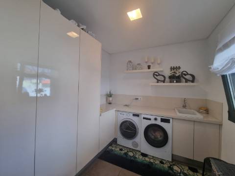 Moradia T4 de luxo perto da praia de 2019