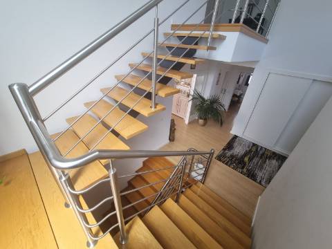 Moradia T4 de luxo perto da praia de 2019