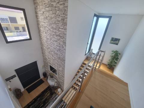 Moradia T4 de luxo perto da praia de 2019