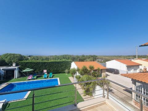 Moradia T4 de luxo perto da praia de 2019