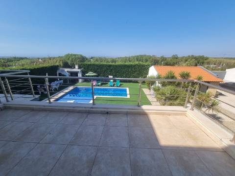 Moradia T4 de luxo perto da praia de 2019