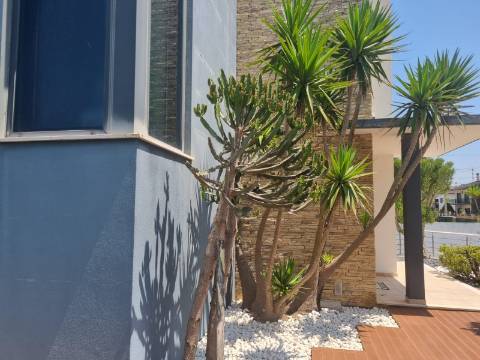 Moradia T4 de luxo perto da praia de 2019