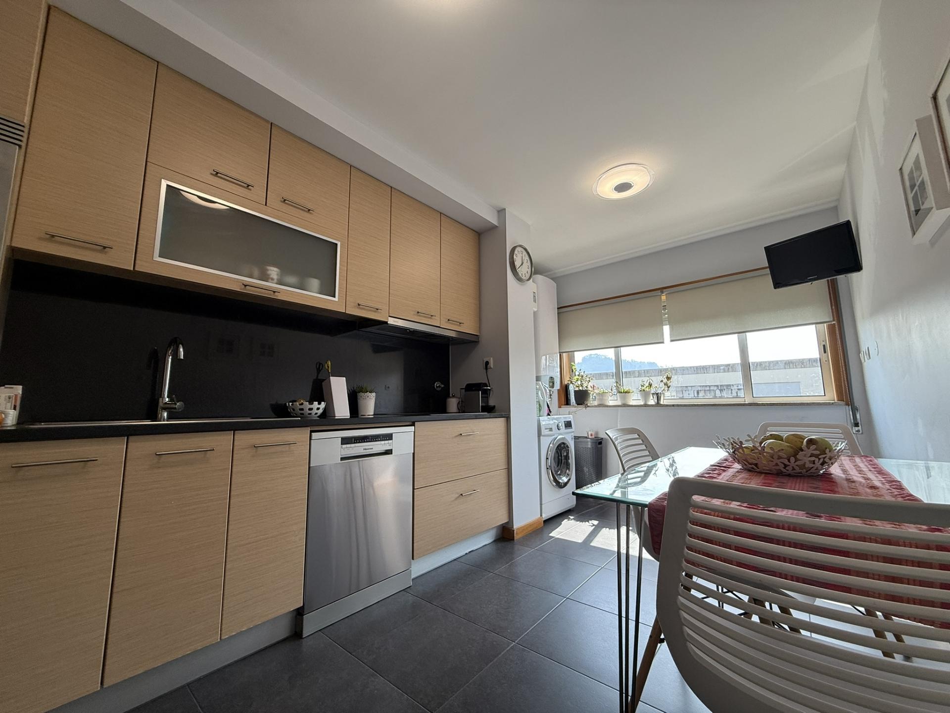 Apartamento T3 com Garagem - Guilhadeses, Arcos de Valdevez