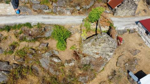 Pequena Ruína para Restauro ou Estacionamento - Paredes do Vale, Arcos de Valdevez