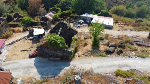 Pequena Ruína para Restauro ou Estacionamento - Paredes do Vale, Arcos de Valdevez