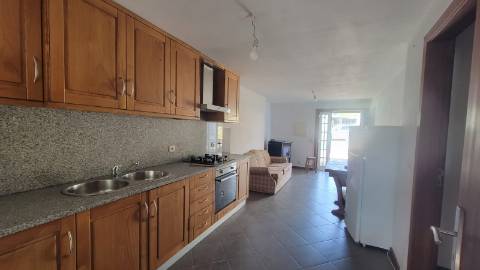 Moradia T2 tradicional em pedra