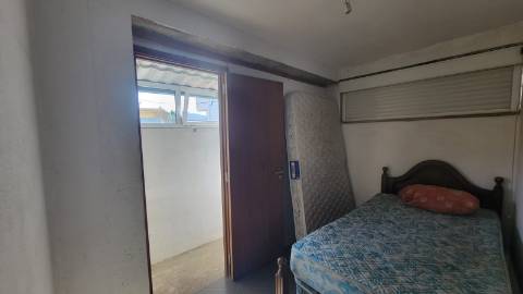 Moradia T2 tradicional em pedra