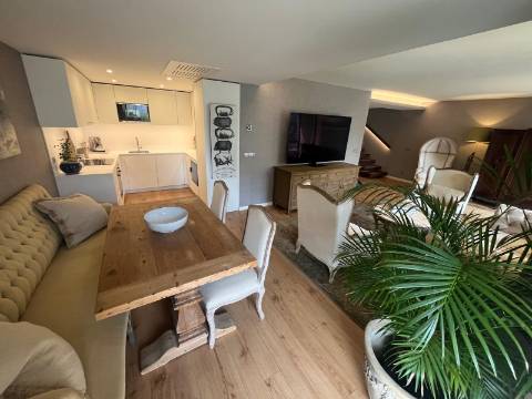 Duplex exclusivo com 3 varandas, zona privilegiada do Porto