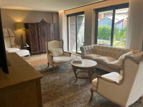 Duplex exclusivo com 3 varandas, zona privilegiada do Porto