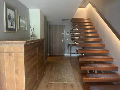 Duplex exclusivo com 3 varandas, zona privilegiada do Porto