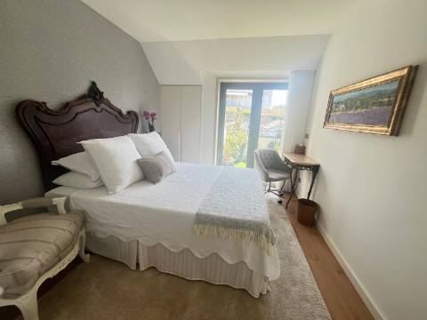 Duplex exclusivo com 3 varandas, zona privilegiada do Porto