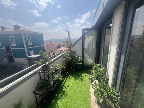 Duplex exclusivo com 3 varandas, zona privilegiada do Porto