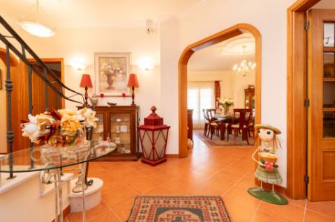 Moradia T3+1 em Refóios do Lima