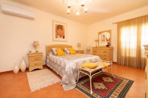 Moradia T3+1 em Refóios do Lima