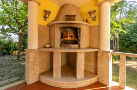 Moradia T3+1 em Refóios do Lima