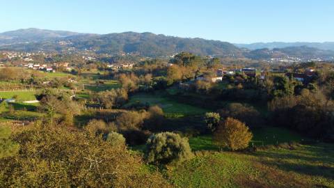 Terreno com mais de 1.400 m² em Prozelo - Arcos de Valdevez