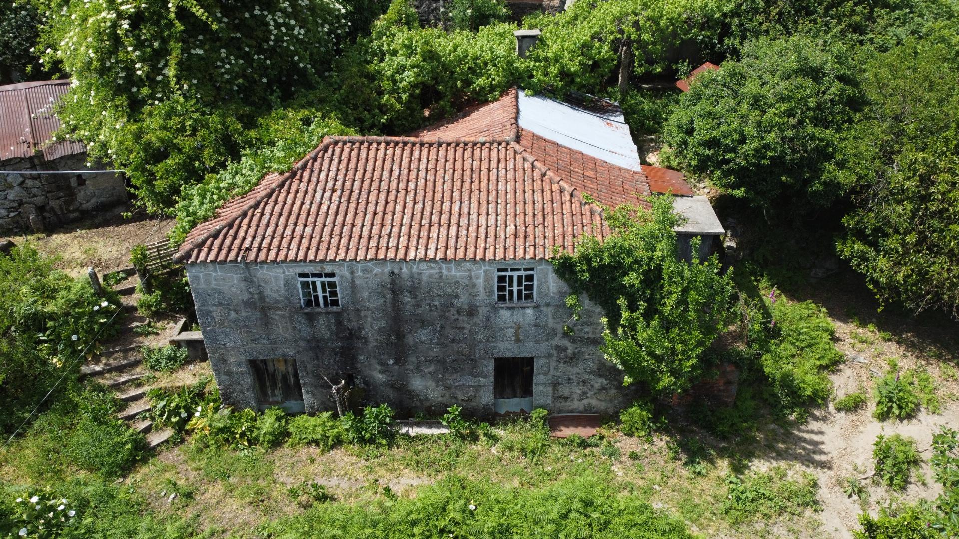Moradia T2 com Terreno de +2.000 m² - Rio Frio, Arcos de Valdevez