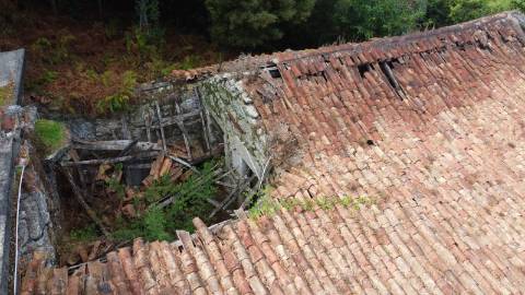 Moradia para Restauro com Terreno +2.000 m² - Senharei, Arcos de Valdevez