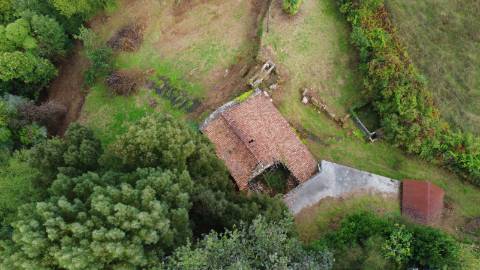 Moradia para Restauro com Terreno +2.000 m² - Senharei, Arcos de Valdevez
