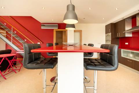 T2 | Último andar c/ rooftop privado e churrasqueira | Mobilado | Garagem Fechada Vila Fonche, Arcos de Valdevez