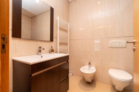 T2 | Último andar c/ rooftop privado e churrasqueira | Mobilado | Garagem Fechada Vila Fonche, Arcos de Valdevez