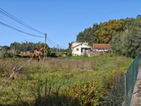 Moradia T4 com projecto aprovado