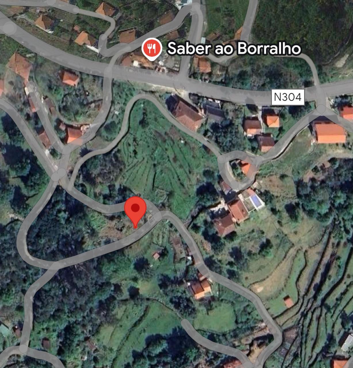 Propriedade com 3 ruinas
