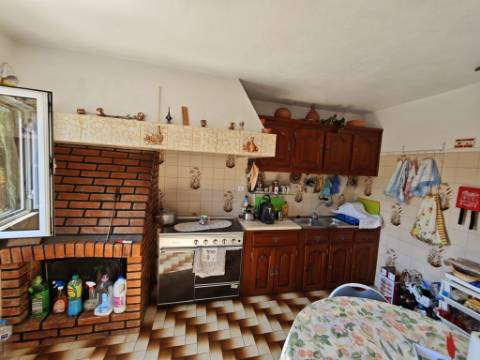 Quinta com rio no interior e exterior