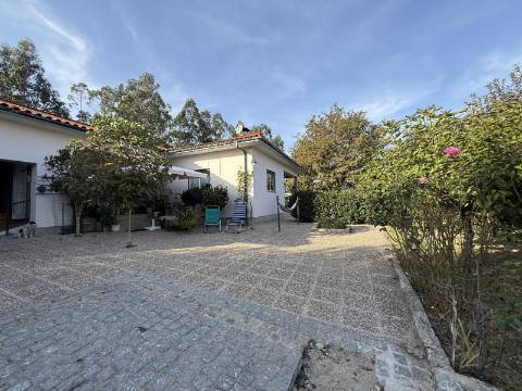 Moradia V3 c/ Vistas Rio em Vila Nova de Muía, Ponte da Barca