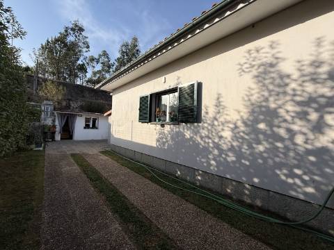 Moradia V3 c/ Vistas Rio em Vila Nova de Muía, Ponte da Barca