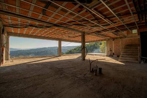 Moradia T4 em construção com vistas incrivéis