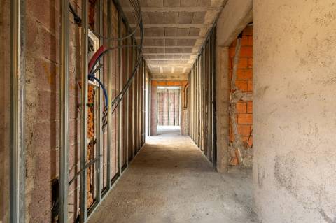 Moradia T4 em construção com vistas incrivéis